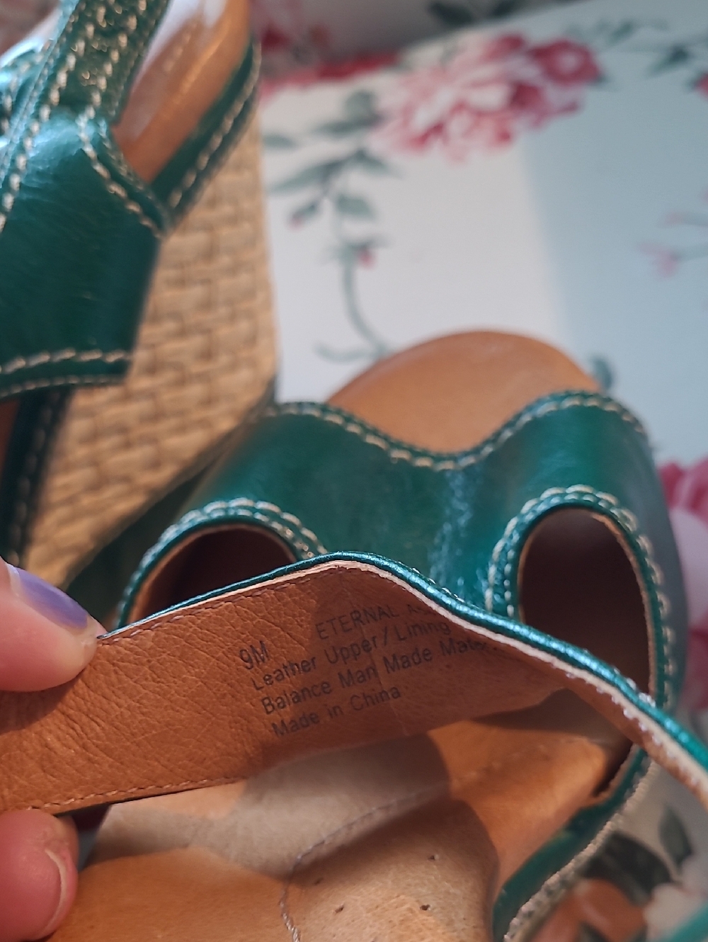 NAYA "Eternal" new never worn Green Leather Wedge Classic Sandal Size 9 M - Picture 5 of 8